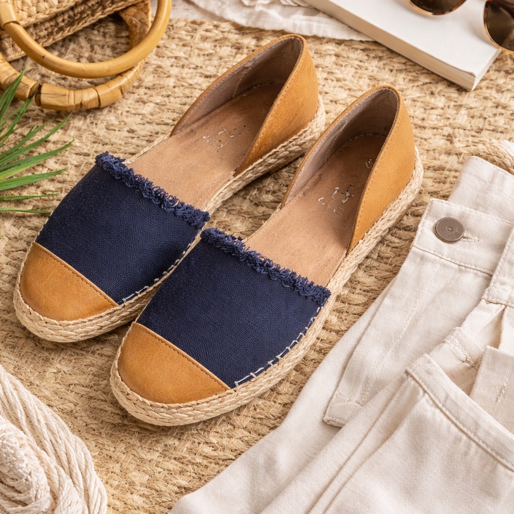 Vintage 7 Eight Coastal Preppy Espadrille Flats Navy Tan Canvas Slip On 7.5